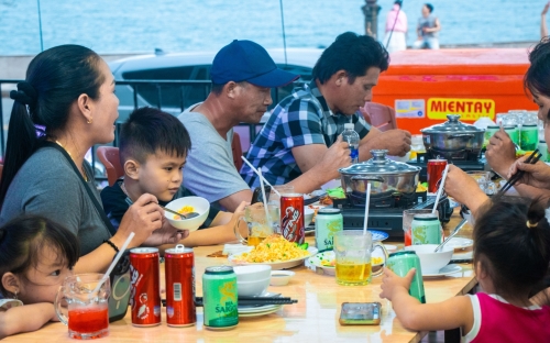 Về Vũng Tàu – Ăn Hải Sản Ngon, Chill Cảnh Biển, Vui Cả Ngày Dài!